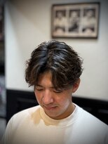 プラウド(PROUD)&nbsp;波巻きパーマツイストスパイラルパーマセンターパート　原田