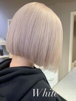 ベレーザ 川越(Beleza)&nbsp;1157金髪ホワイトアッシュミルクティーブロンド前下がりボブ