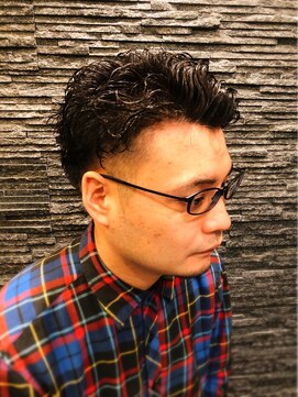 プレミアムバーバー 原宿店(PREMIUM BARBER produce by HIRO GINZA) 緩めツイストスパイラル×ツーブロック