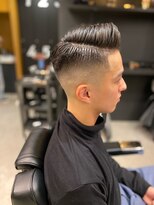 フランクスバーバー アンド ビアークラブ(FRANK'S BARBER and BEER CLUB)&nbsp;サイドグラデーションストリートフェードカット七三オールバック