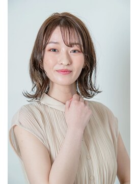 ファンドット(Fan.) 外ハネ×ミディアム