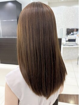 ヴィサージュ ギンザ VISAGE GINZAの写真/ヘアケアの資格を持ったスタイリストが【髪質改善】にアプローチ！気になるクセやうねり等を解決します♪