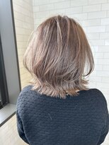 アルマヘア(Alma hair) 白髪ぼかしカラー・レイヤーボブ