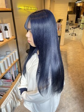 エイト 福岡天神店(EIGHT fukuoka) ネイビーブルーカラー