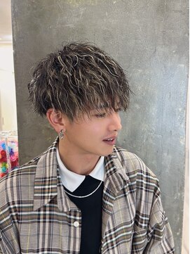 メンズサロン キング 枚方店(Men’s salon K!ng) 波巻きツイストスパイラルパーマ/フェザーパーマ/眉毛/メンズ