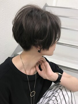 ワゴンバイアフロート(Wagon by afloat) クリアショートボブ オーキッドグレージュ