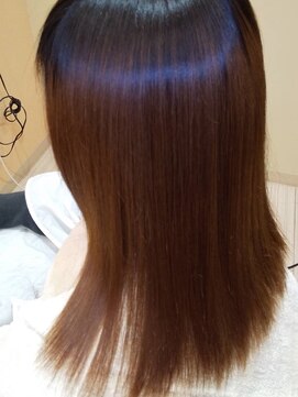 エルアスク ツヤ髪縮毛矯正(ストレート)