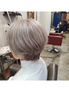 ゼットサロン(Z SALON) カラーリスト小野による素敵な白髪染め３