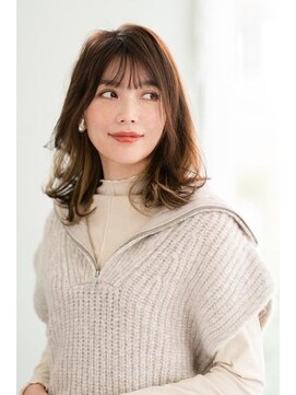 マグノリア オモテサンドウ(MAGNOLiA Omotesando) 大人かわいいデザインカラーで美髪に！こなれミディアムカール