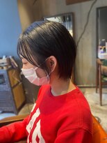 インス(ensue)&nbsp;20代30代大人可愛い☆小顔ショート丸み耳かけショート中島