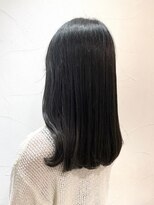 ネオリーブアオバ 高田馬場店(Neolive aoba)&nbsp;アディクシーカラーネイビーブラックの暗髪透明感カラー