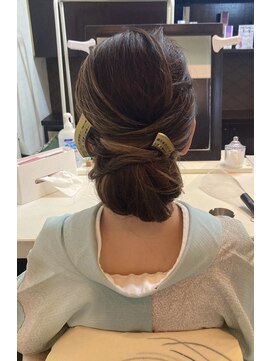 アールイー(Re:) 和装ヘアセット