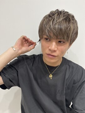 ネイロ 錦糸町(NeiRo) 極上ハイライトを利かせて遊ぶ技あり最強モテショート