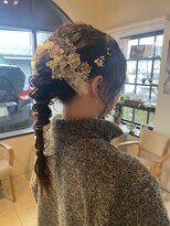 ヴィアンカ(Vianca)&nbsp;成人式でも結婚式でも使える編みおろしヘア