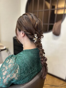 ヘアモード 美結(hair-mode) 編み下ろし/ウェディングパーティ/ダウンスタイル