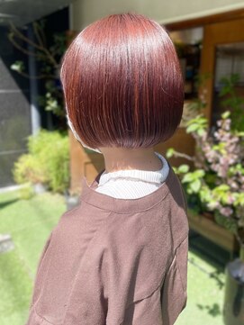 スクエアウーノ 博多(SQUARE＊UNO HAKATA) 丸みボブ　レッドカラー　ピンクブラウン　20代30代　暖色系