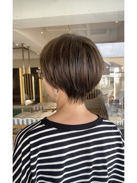 リーファ(reefur) 横顔まできれいに見せる小顔デザイン