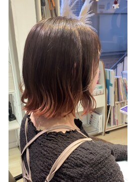 ハーティーモトヤワタ(hearty MOTOYAWATA) 外はねボブ×グラデーションカラー