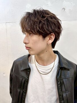 ファルベ(Farbe) スパイキーショートブルーブラックフェザーパーマサーフカール