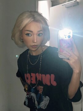 ホワイトベージュ