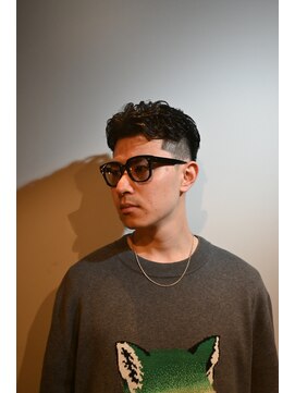 ツーエイチ 新宿(2H) 新宿/メンズパーマ/新宿理容室/フェード/テーパーフェード