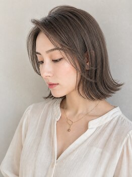 レイフィールド 岡崎六名店の写真/トレンドを抑えたグレイカラーが大人女性に大人気◎自然な仕上がりで白髪をカバー♪