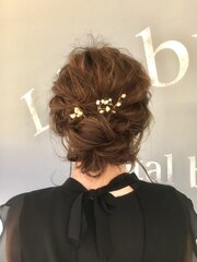 ふんわりまとめ髪ヘアセット