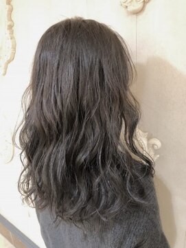 キャンバス バイ ネオリーブ 横浜西口(Canvas by neo.) 大人かわいい 小顔 似合わせカット セミディ グレージュ