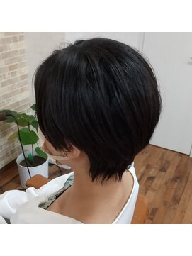 タリナ(Tarina) ハンサムショート♪ 【髪質改善取扱店 武蔵浦和】