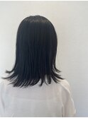 伸ばしかけ切りっぱなしボブ