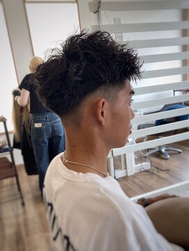 ロルド シェリ(Rold Cheri) 【山本智文】アップバングツイストスパイラルパーマ