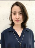 軽やか外はねロブヘアー