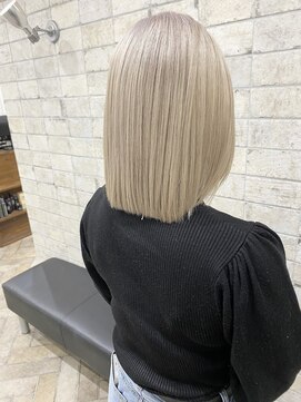 グランルシア(GRAN Lucia) ホワイトベージュ