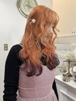 ハチ(HACHI)&nbsp;オーナーお任せのデザインカラーで癖毛を活かしたウェーブヘア