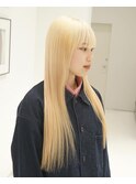 10代20代ブロンドヘアホワイトブロンド
