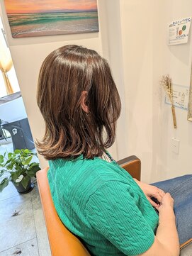 レインボー(Rainbow) 柔らかベージュ☆切りっぱなしロブ