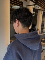 イト(iyto)&nbsp;センターパート×シャドーパーマ