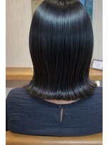 ヴィサージュクルー(VISAGE crew)&nbsp;補修と保湿効果のトリートメントで艶々な外ハネデザイン！