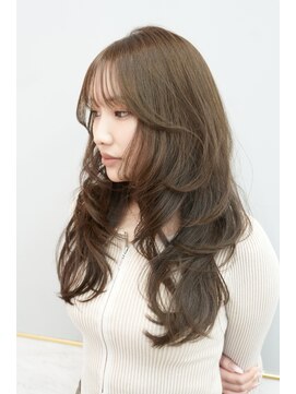 クム(kumu) 20代30代◎韓国風レイヤーカット×オリーブベージュ
