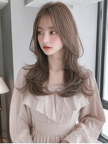 レア 新越谷(LEA) 透明感ウェーブレイヤー × ミルクティーベージュ