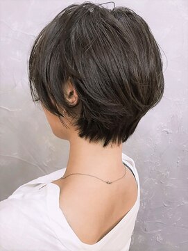 ラヴリア クルメ(LOVERIA KURUME) ≪LOVERIA KURUME/久留米≫アッシュカラーのエッジショート