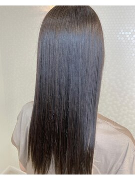 ヘアーアンドメイク ドレス(DRESS) りんご幹細胞トリートメント