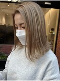 ベージュカラー