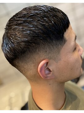 フランクスバーバーザスタンド(Frank’s barber the stand) スキンフェードクロップ　バーバースタイル