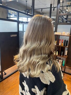 ナンバー 秋田店(N°) ブロンドカラー