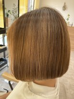 キッテ(kitte)&nbsp;えりあしいっぱいのボブ