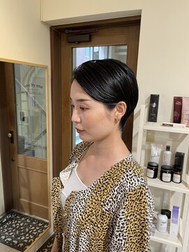 ワンバイワンクラッカ(one by one CLACCA) タイトベリーショート