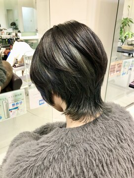 スリーヘアーデザインズ(Three Hair Designs) a