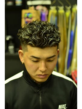 ワンダー(WONDER) スパイラルパーマ