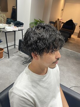 フィン(fin) 波巻きパーマ